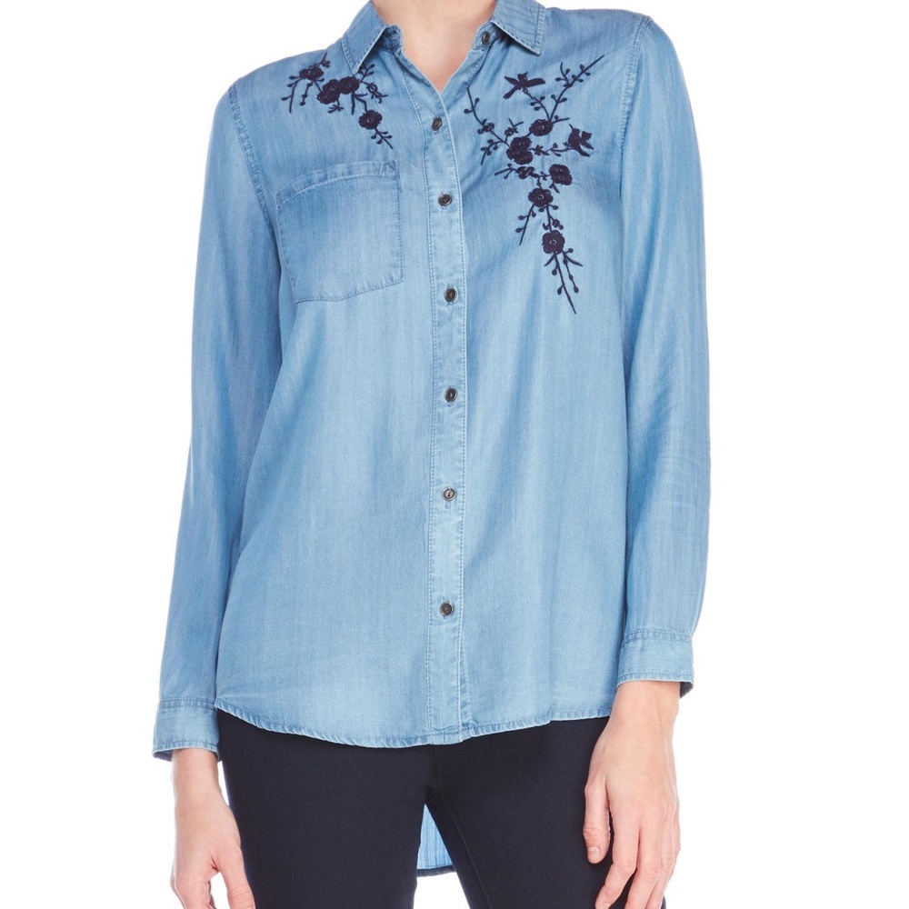 EUC BeachLunchLounge Embroidered Chambray Shirt